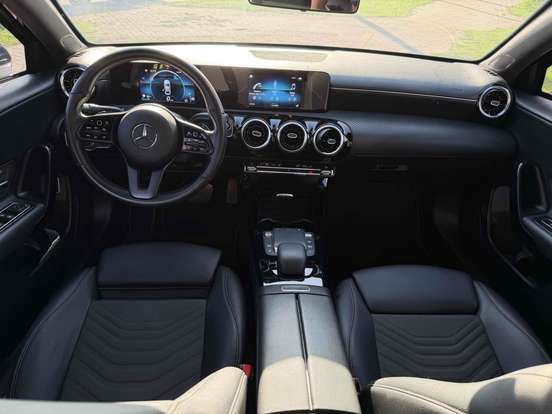MERCEDES-BENZ-A 200-1.3 CGI GASOLINA STYLE SEDAN 7G-DCT MERCEDES-BENZ-A 200-2019