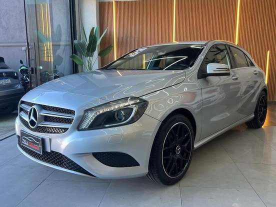 MERCEDES-BENZ-A 200-2014