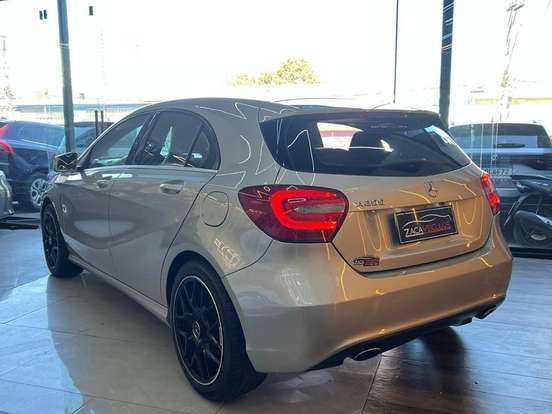 MERCEDES-BENZ-A 200-2014