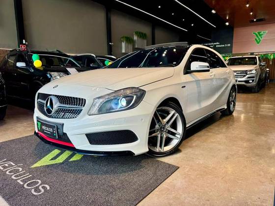 MERCEDES-BENZ A 250 2.0 SPORT TURBO GASOLINA 4P AUTOMATIZADO