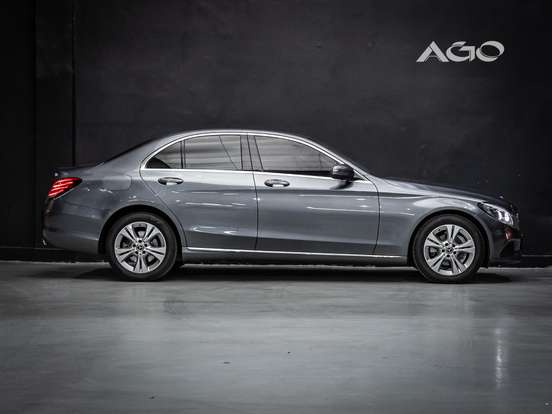 MERCEDES-BENZ-C 180-1.6 CGI AVANTGARDE 16V TURBO GASOLINA 4P AUTOMÁTICO MERCEDES-BENZ-C 180-2017
