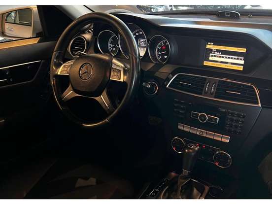 MERCEDES-BENZ-C 180-1.8 CGI CLASSIC 16V GASOLINA 4P AUTOMÁTICO MERCEDES-BENZ-C 180-2012