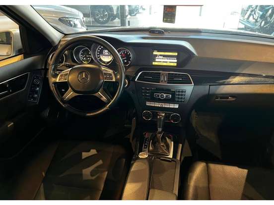 MERCEDES-BENZ-C 180-1.8 CGI CLASSIC 16V GASOLINA 4P AUTOMÁTICO MERCEDES-BENZ-C 180-2012