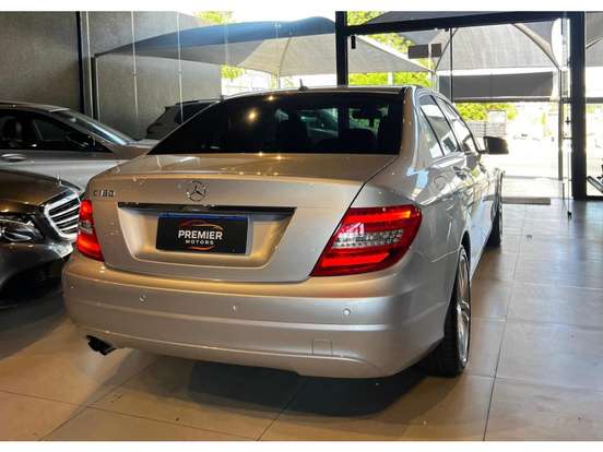 MERCEDES-BENZ-C 180-1.8 CGI CLASSIC 16V GASOLINA 4P AUTOMÁTICO MERCEDES-BENZ-C 180-2012