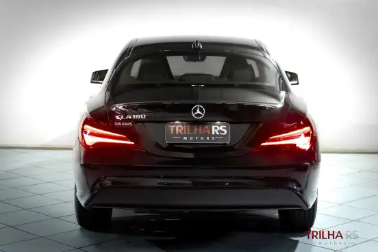 MERCEDES-BENZ-CLA 180-2019
