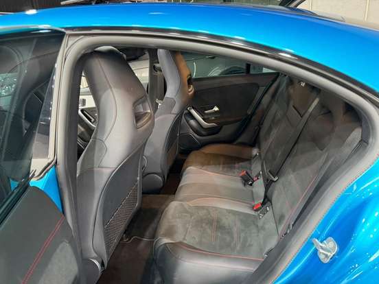 MERCEDES-BENZ-CLA 200-2024