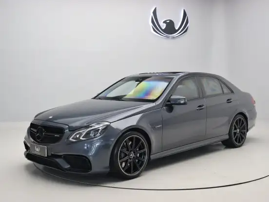 MERCEDES-BENZ-E 63 AMG-5.5 V8 32V BI-TURBO GASOLINA 4P AUTOMÁTICO MERCEDES-BENZ-E 63 AMG-2013