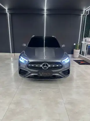 MERCEDES-BENZ-GLA 200-2025