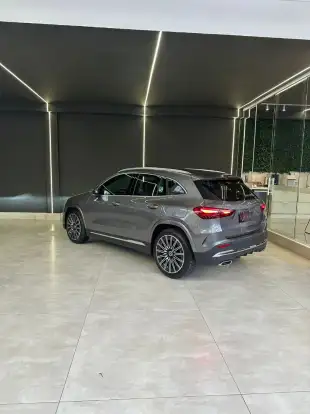 MERCEDES-BENZ-GLA 200-2025