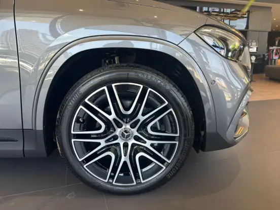 MERCEDES-BENZ-GLA 200-2026