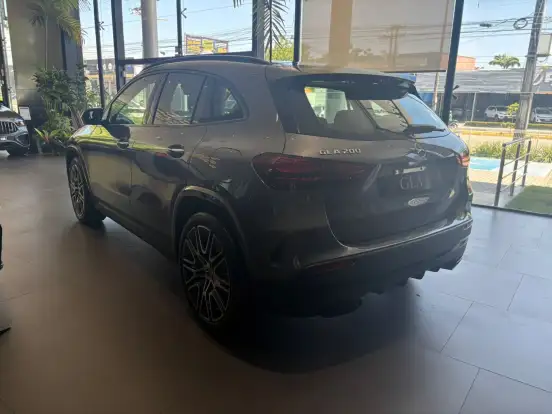 MERCEDES-BENZ-GLA 200-2026