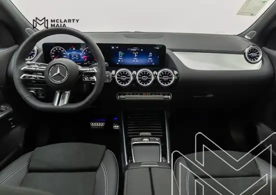 MERCEDES-BENZ-GLA 200-2026