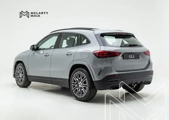 MERCEDES-BENZ-GLA 200-2026