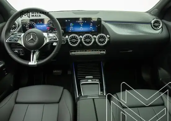 MERCEDES-BENZ-GLA 200-2026