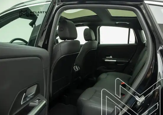 MERCEDES-BENZ-GLA 200-2026