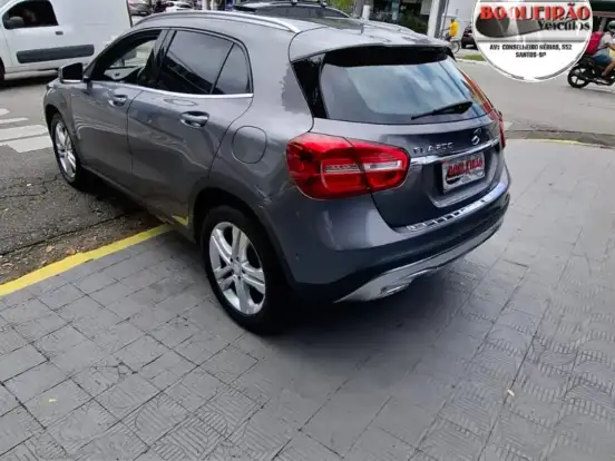 MERCEDES-BENZ-GLA 200-1.6 CGI ADVANCE 16V TURBO FLEX 4P AUTOMÁTICO MERCEDES-BENZ-GLA 200-2015