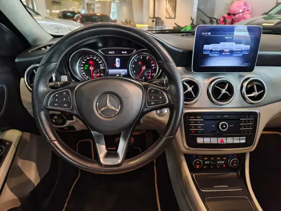 MERCEDES-BENZ-GLA 200-1.6 CGI FLEX ADVANCE 7G-DCT MERCEDES-BENZ-GLA 200-2019