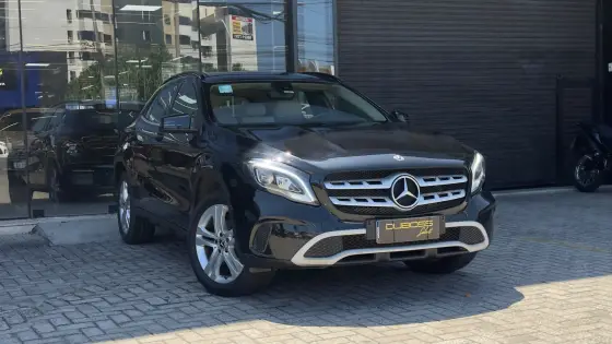 MERCEDES-BENZ GLA 200 1.6 CGI FLEX STYLE 7G-DCT