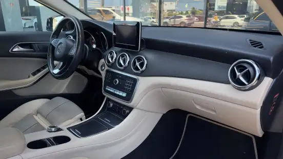 MERCEDES-BENZ-GLA 200-1.6 CGI FLEX STYLE 7G-DCT MERCEDES-BENZ-GLA 200-2019