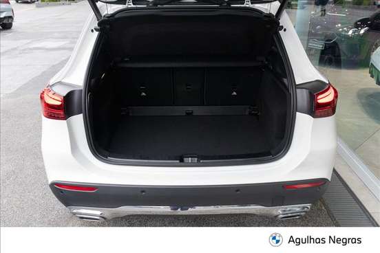 MERCEDES-BENZ-GLA 200-2025