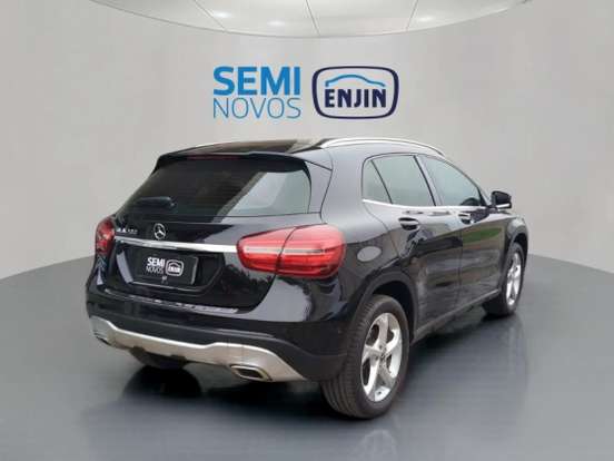 MERCEDES-BENZ-GLA 200-2019