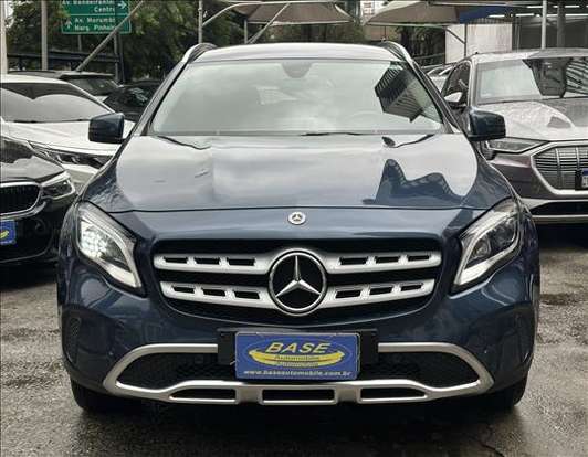 MERCEDES-BENZ-GLA 200-2019