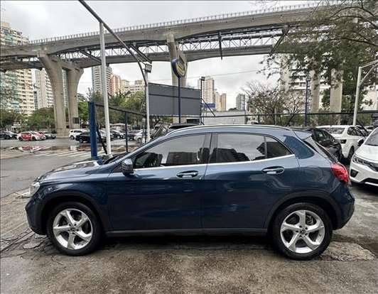 MERCEDES-BENZ-GLA 200-2019