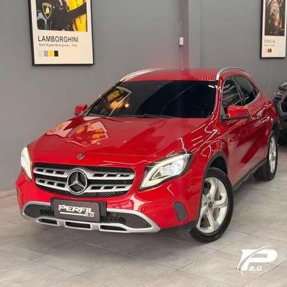 MERCEDES-BENZ-GLA 200-2017