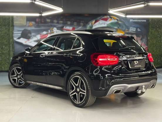 MERCEDES-BENZ-GLA 250-2.0 16V TURBO GASOLINA SPORT 4P 4MATIC AUTOMÁTICO MERCEDES-BENZ-GLA 250-2016