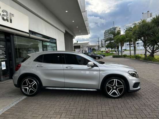 MERCEDES-BENZ-GLA 250-2016