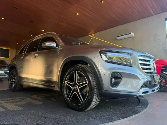 MERCEDES-BENZ-GLB 200-2024