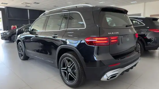 MERCEDES-BENZ-GLB 220-2.0 MHEV AMG LINE 4MATIC 8G-DCT MERCEDES-BENZ-GLB 220-2025
