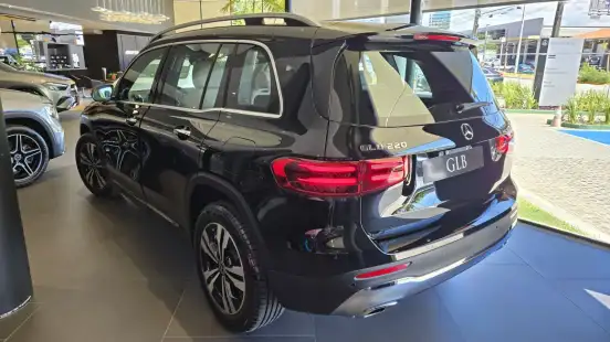 MERCEDES-BENZ-GLB 220-2026