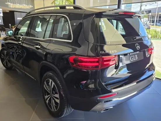 MERCEDES-BENZ-GLB 220-2.0 MHEV PROGRESSIVE 4MATIC 8G-DCT MERCEDES-BENZ-GLB 220-2026