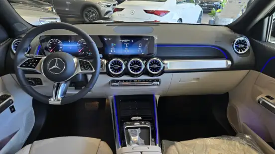 MERCEDES-BENZ-GLB 220-2026