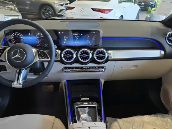 MERCEDES-BENZ-GLB 220-2.0 MHEV PROGRESSIVE 4MATIC 8G-DCT MERCEDES-BENZ-GLB 220-2026