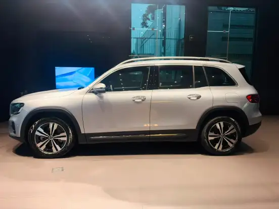 MERCEDES-BENZ-GLB 220-2025