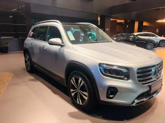 MERCEDES-BENZ-GLB 220-2025