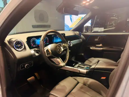 MERCEDES-BENZ-GLB 220-2025