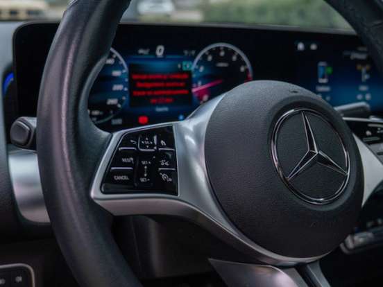 MERCEDES-BENZ-GLB 220-2.0 MHEV PROGRESSIVE 4MATIC 8G-DCT MERCEDES-BENZ-GLB 220-2024