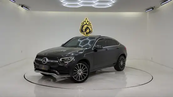 MERCEDES-BENZ-GLC 300-2020