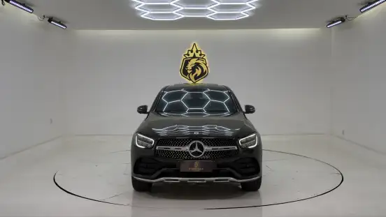 MERCEDES-BENZ-GLC 300-2020
