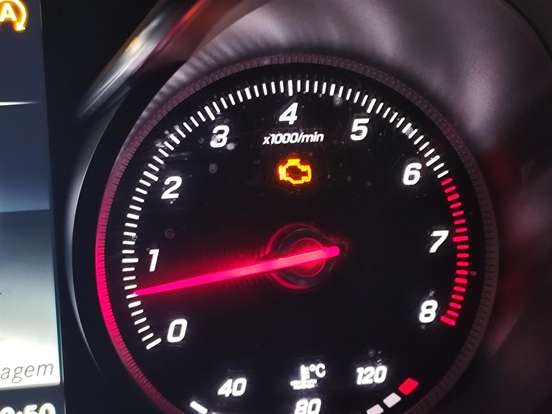 MERCEDES-BENZ-C 180-1.6 CGI AVANTGARDE 16V TURBO GASOLINA 4P AUTOMÁTICO MERCEDES-BENZ-C 180-2015
