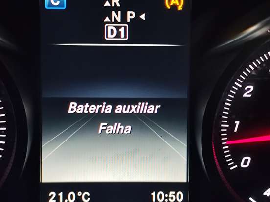 MERCEDES-BENZ-C 180-1.6 CGI AVANTGARDE 16V TURBO GASOLINA 4P AUTOMÁTICO MERCEDES-BENZ-C 180-2015