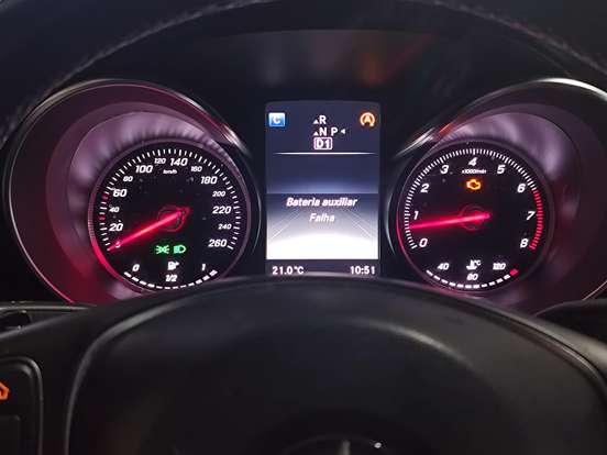 MERCEDES-BENZ-C 180-1.6 CGI AVANTGARDE 16V TURBO GASOLINA 4P AUTOMÁTICO MERCEDES-BENZ-C 180-2015