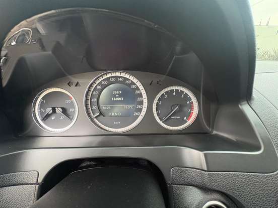 MERCEDES-BENZ-C 180-2010