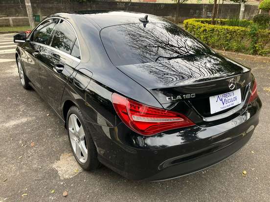 MERCEDES-BENZ-CLA 180-2018