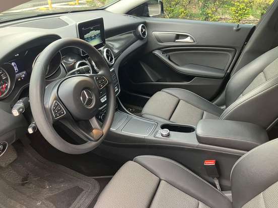 MERCEDES-BENZ-CLA 180-2018