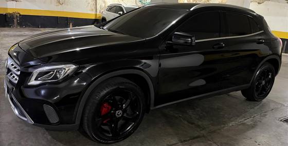 Mercedes-Benz GLA 200 1.6 CGI Flex Advance 7G-DCT