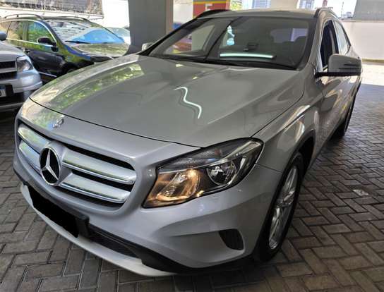 MERCEDES-BENZ-GLA 200-2015